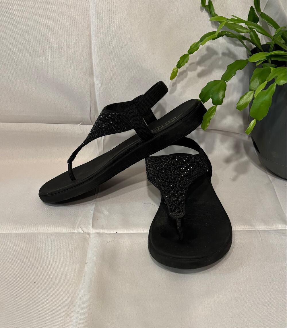 Women’s Skechers Meditation Luxe Modern Event Black Slingback Sandals, size 8